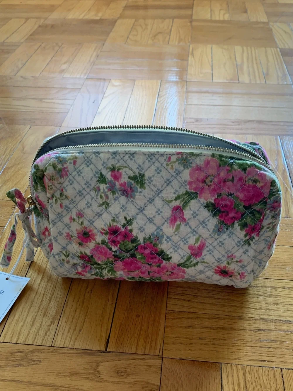 NWT Sézane Toiletry Bag
